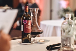 Rīgā norisinājās Baltijas labāko vīnziņu konkurss Vana Tallinn Grand Prix 2019, kurā par labākā vīnziņa un labākā jaunā vīnziņa titulu cīnījās pretend 7