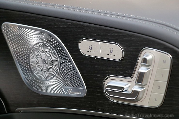 «Domenikss» medijiem prezentē jaunās paaudzes «Mercedes Benz GLS» apvidus automobili 269129