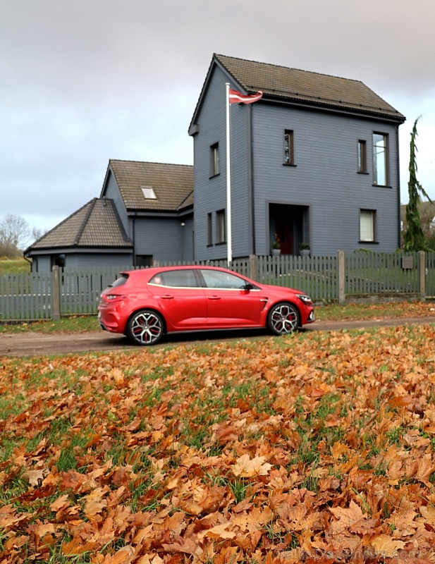 Travelnews.lv apceļo Rīgas apkārtni ar jauno un 300 zirgspēku jaudīgo «Renault Megane RS 300 Trophy» Travelnews.lv apceļo Rīgas apkārtni ar jauno un 300 zirgspēku jaudīgo «Renault Megane RS 300 Trophy» 269373