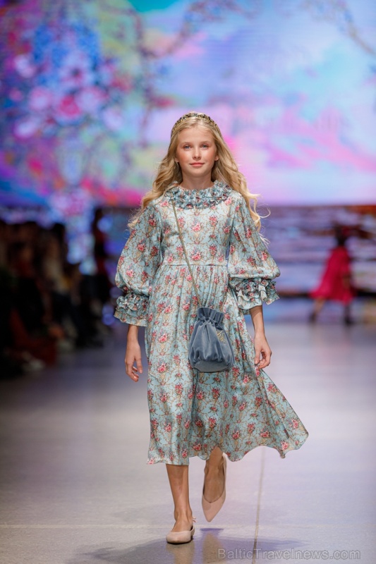 31. Rīgas modes nedēļas programma ietvērai labāko Latvijas modes mākslinieku un ārvalstu dizaineru 2020. gada pavasara-vasaras sezonas kolekciju skate 270186