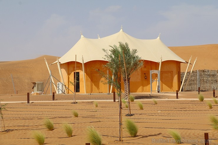 Tuksnesī apmeklējam un pusdienojam Šārdžas emirātu viesnīcā «Al Badayer Oasis», kas pieder emirāta īpašo naktsmītņu kolekcijai «Mysk  Sharjah Collecti 270351
