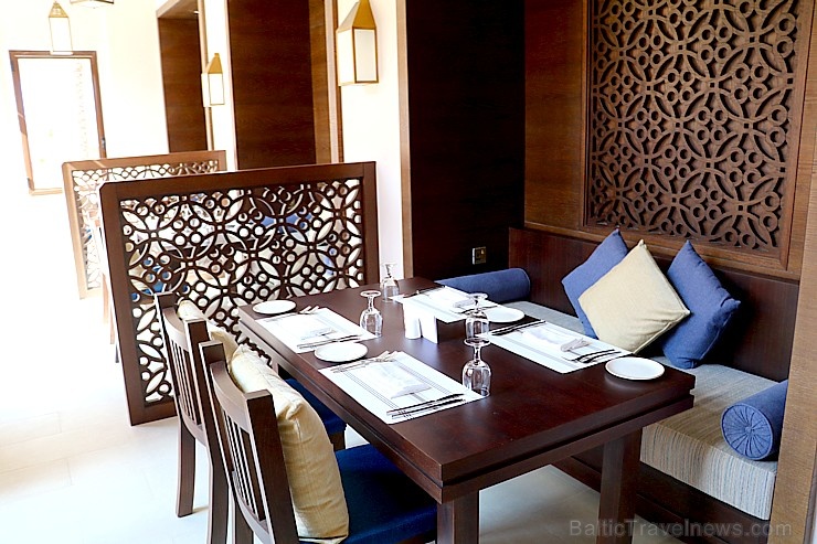 Tuksnesī apmeklējam un pusdienojam Šārdžas emirātu viesnīcā «Al Badayer Oasis», kas pieder emirāta īpašo naktsmītņu kolekcijai «Mysk  Sharjah Collecti 270385