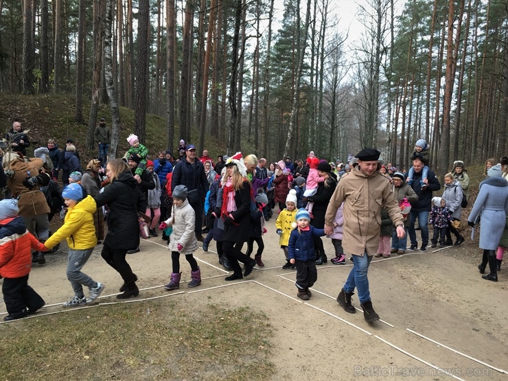 Latvijas Etnogrāfiskajā brīvdabas muzejā Mārtiņdienā norisinājās krāšņas svinības 270846