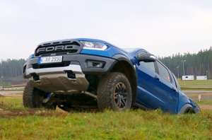 Travelnews.lv trasē iepazīst jaudīgus spēkratus «Ford Ranger Raptor» un «Ford Focus ST» 10
