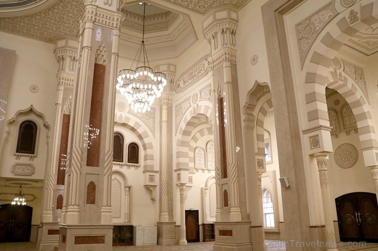 Travelnews.lv ekskursijas veidā apmeklē skaistu mošeju Šārdžas emirātā. Atbalsta: VisitSharjah.com un Novatours.lv 271250