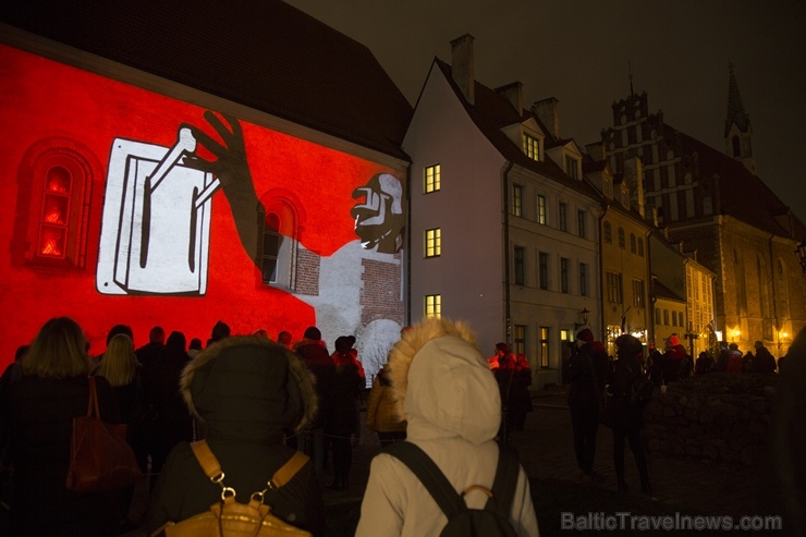 Gaismas festivāls «Staro Rīga» pārsteidz ar ceturtajai dimensijai veltītiem mākslas objektiem 271404