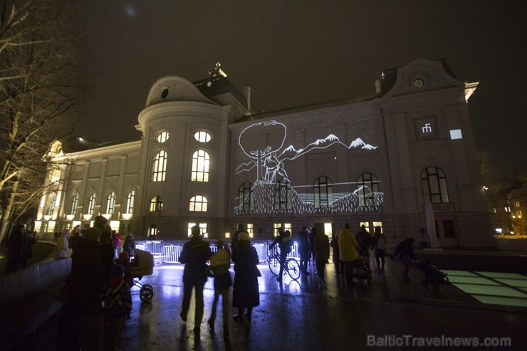 Gaismas festivāls «Staro Rīga» pārsteidz ar ceturtajai dimensijai veltītiem mākslas objektiem 271426