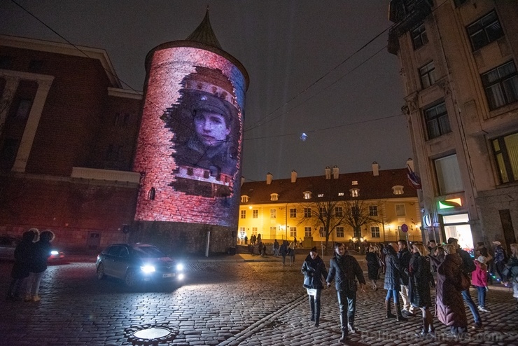 Gaismas festivāls «Staro Rīga» pārsteidz ar ceturtajai dimensijai veltītiem mākslas objektiem 271430