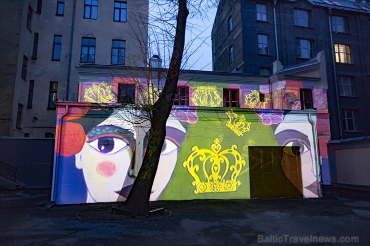 Gaismas festivāls «Staro Rīga» pārsteidz ar ceturtajai dimensijai veltītiem mākslas objektiem 271437