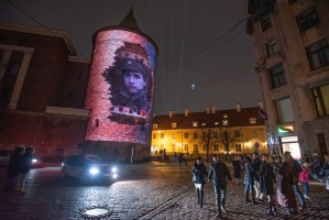 Gaismas festivāls «Staro Rīga» pārsteidz ar ceturtajai dimensijai veltītiem mākslas objektiem 33