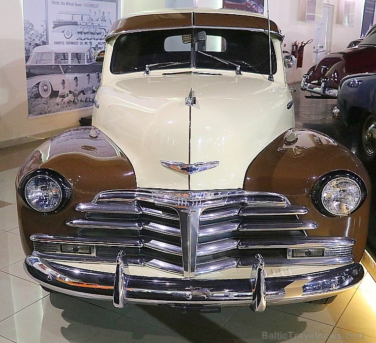 Travelnews.lv apmeklē automobiļu muzeju «Sharjah Classic Cars Museum». Atbalsta: VisitSharjah.com un Novatours.lv 271644