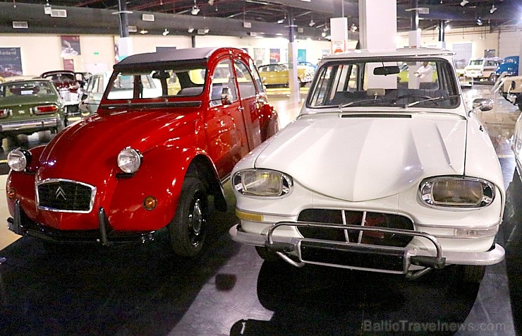 Travelnews.lv apmeklē automobiļu muzeju «Sharjah Classic Cars Museum». Atbalsta: VisitSharjah.com un Novatours.lv 271654