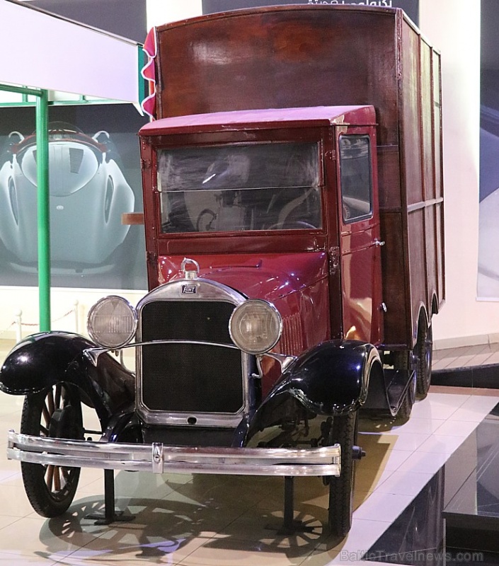 Travelnews.lv apmeklē automobiļu muzeju «Sharjah Classic Cars Museum». Atbalsta: VisitSharjah.com un Novatours.lv 271664