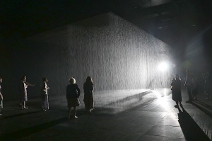 Travelnews.lv izbauda vienreizēju «Sharjah Rain Room» lietus burvību. Atbalsta: VisitSharjah.com un Novatours.lv 6
