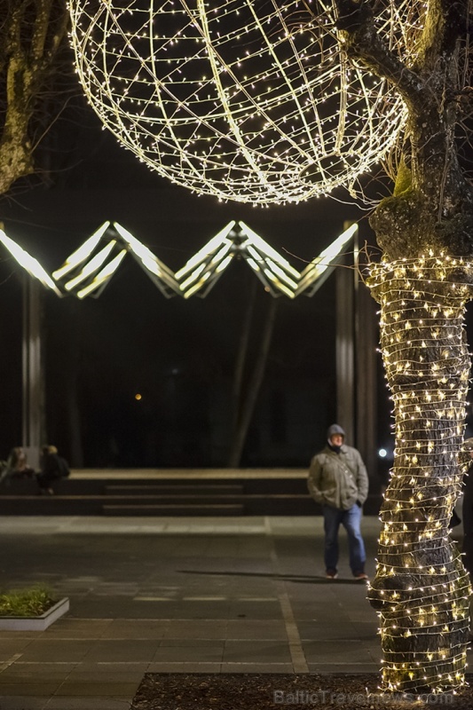 Ogres pilsēta Ziemassvētku gaidīšanas laikā ir mirdzošu lampiņu ieskauta 272782