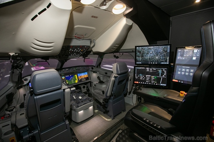 Šis ir pirmais jaunais lidojumu simulators, ko jebkad iegādājies kāds Latvijas uzņēmums, kā arī jaunākais šāda veida simulators pasaulē 272793