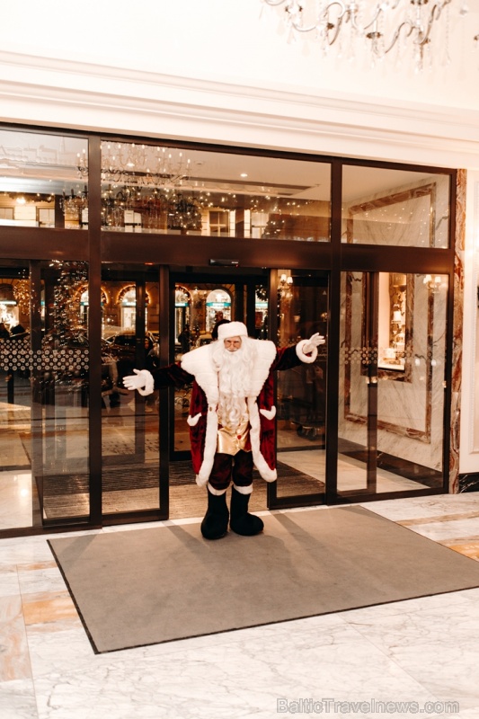 Viesnīca Grand Hotel Kempinski turpinot tradīciju pulcē rīdziniekus uz svinīgo Ziemassvētku egles iedegšanas ceremoniju 272851