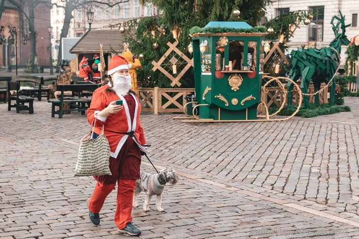 Ziemassvētku vecīšu labdarības skrējiens ir pozitīvām emocijām piepildīts pasākums, kurā ik gadu piedalās simtiem jautru dalībnieku ar mērķi palīdzēt  273065