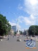 Caur tramvaja logu iespējams apskatīt Rīgas bulvāru loga krāšņākos namus, parkus un arī Brīvības pieminekli 12