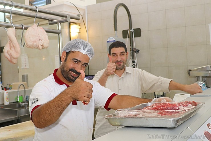 Travelnews.lv apmeklē Šārdžas zivju un gaļas tirgus paviljonu. Atbalsta: VisitSharjah.com un Novatours.lv 273458