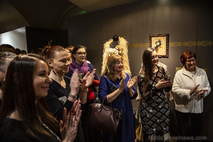 Daugavpils marka Rotko mākslas centrā var iepazīties ar 100 autentiskiem Jūgendstila tērpiem, ko darinājuši dizaineri, drēbnieki un izšūšanas meistari 273767