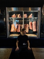 Rīgā sevi piesaka jauns restorānss Meat Chef 5