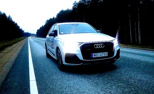 Travelnews.lv ar «Audi Q7 50 TDI» izbauda Latvijas galvaspilsētu bezceļos 40