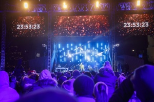 Rīgā vairāki desmiti tūkstošu iedzīvotāju krāšņi sagaida Jauno 2020. gadu 29