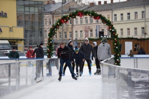 Daugavpilī izveidota brīnisķīga slidotava, kur ziemas priekus iespējams baudīt līdz pat 2020. gada 8. martam 13