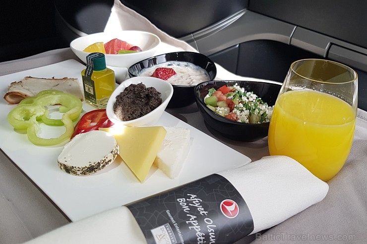 Travelnews.lv lido biznesa klasē ar «Turkish Airlines» no Rīgas uz Denpasaru caur Stambulu 274621