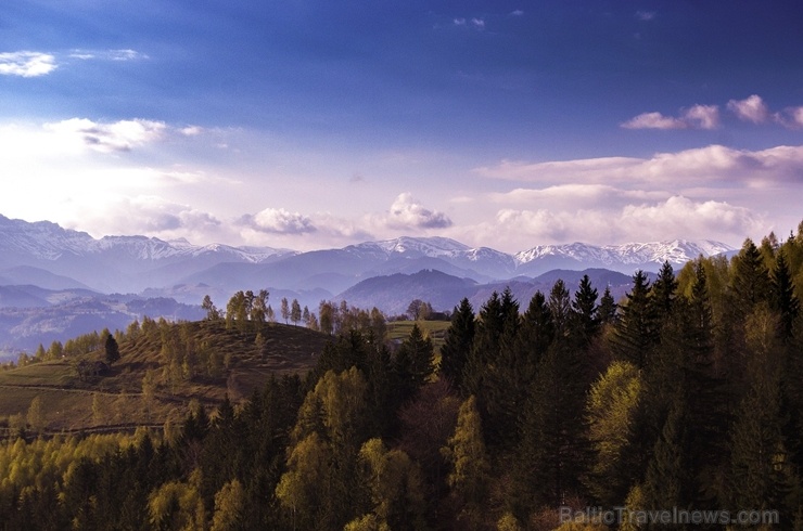 Rumānijas kalni ar vareniem dabas skatiem valdzina ikvienu ceļotāju 274828