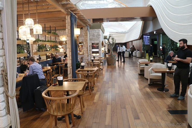Stambulas lidostā Travelnews.lv ar «Turkish Airlines» biznesa biļeti iepazīst «Business Lounge» un «Lounge Miles&Smiles» Stambulas lidostā Travelnews.lv ar «Turkish Airlines» biznesa biļeti iepazīst «Business Lounge» un «Lounge Miles&Smiles» 275052