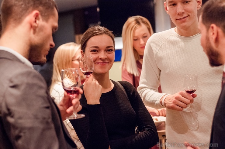 Viesnīca Mercure Hotel Riga Center rīko «Grieķijas vīna festivālu», kurā bauda Grieķijas vīna un Latvijas gastronomijas izcilāko uzkodu saderību 275371