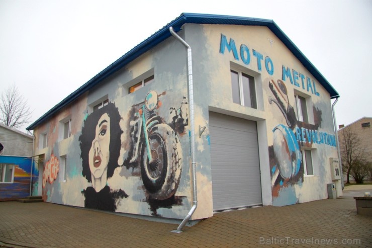 Travelnews.lv Preiļos iepazīst unikālu vietu Latvijai «Nester Custom Moto & Metal Art Gallery» 275398