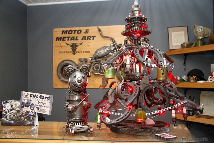 Travelnews.lv Preiļos iepazīst unikālu vietu Latvijai «Nester Custom Moto & Metal Art Gallery» 275419