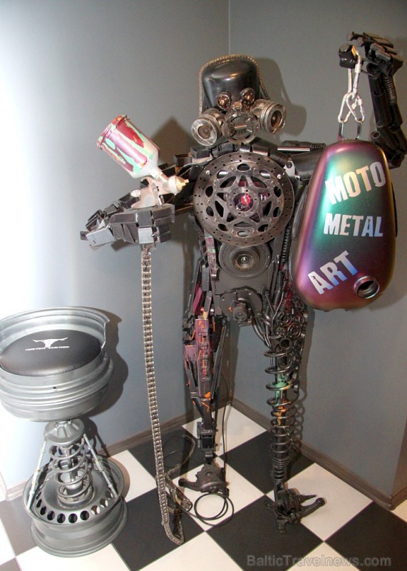 Travelnews.lv Preiļos iepazīst unikālu vietu Latvijai «Nester Custom Moto & Metal Art Gallery» 275420