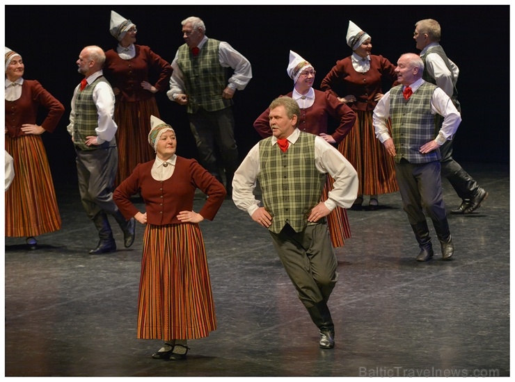 XXII Jaunrades deju konkursa finālā Ogrē 19 horeogrāfi skatītāju un žūrijas vērtējumam nodeva 41 deju, kuru izdejoja 26 kolektīvi 275481