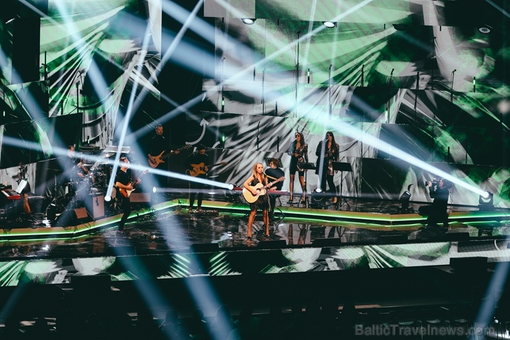 Daugavpilī skan krāšņs «Muzikālās bankas» 20 gadu jubilejas koncerts 276106