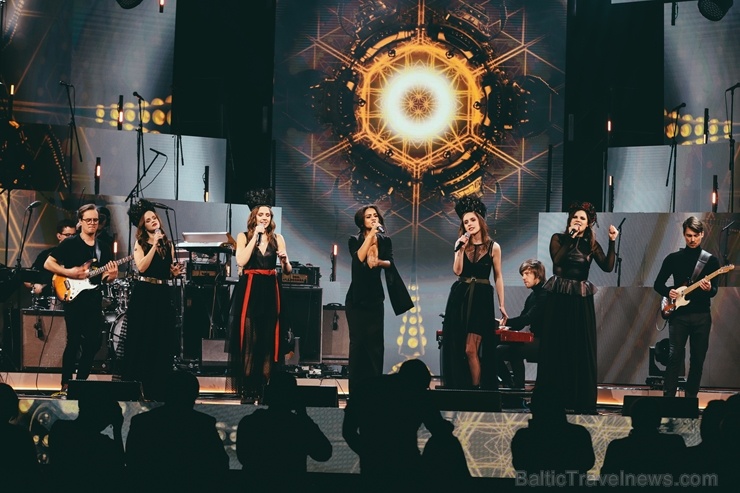 Daugavpilī skan krāšņs «Muzikālās bankas» 20 gadu jubilejas koncerts 276110