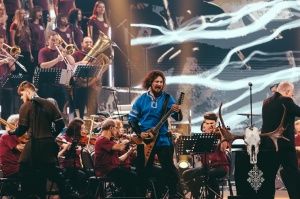 Daugavpilī skan krāšņs «Muzikālās bankas» 20 gadu jubilejas koncerts 28