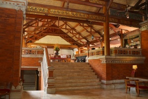 Travelnews.lv iepazīst Bali viesnīcu - «Keraton Jimbaran Beach Resort». «Turkish Airlines» un «365 Brīvdienas» 5