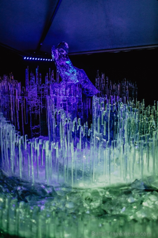 Starptautiskais Ledus skulptūru festivāls Jelgavā pārsteidz ar supervaroņiem 276844