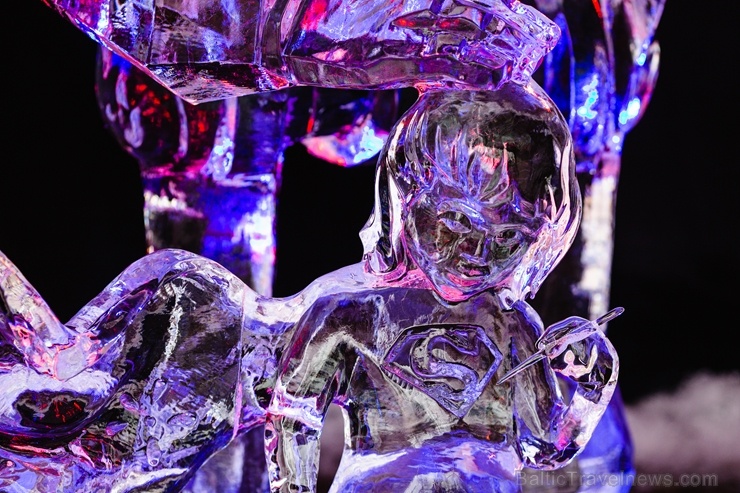 Starptautiskais Ledus skulptūru festivāls Jelgavā pārsteidz ar supervaroņiem 276845