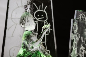 Starptautiskais Ledus skulptūru festivāls Jelgavā pārsteidz ar supervaroņiem 16