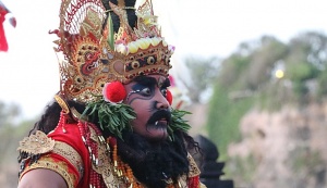 Travelnews.lv apmeklē Bali teātra izrādi par noslēpumaino zelta briedi. Atbalsta:  «Turkish Airlines» un «365 Brīvdienas» 19