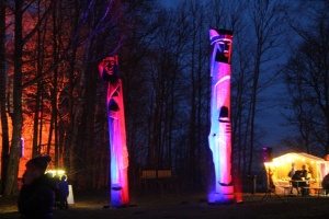 Lielvārdes muižas parku pasākumā «Sveču nakts» piepilda gaismas un uguns mistērija 5