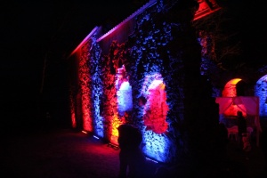 Lielvārdes muižas parku pasākumā «Sveču nakts» piepilda gaismas un uguns mistērija 11