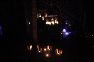 Lielvārdes muižas parku pasākumā «Sveču nakts» piepilda gaismas un uguns mistērija 13