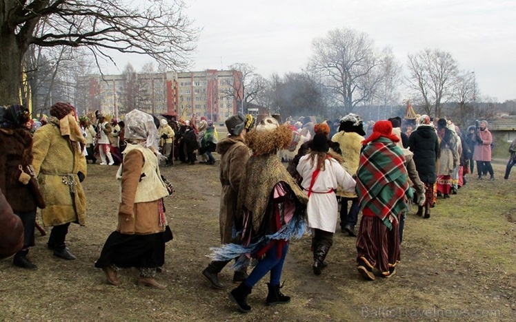 Līvānos norisinājās XXI Starptautiskais masku tradīciju festivāls, kurā piedalījās 24 masku grupasno Latvijas un citām valstīm 277669