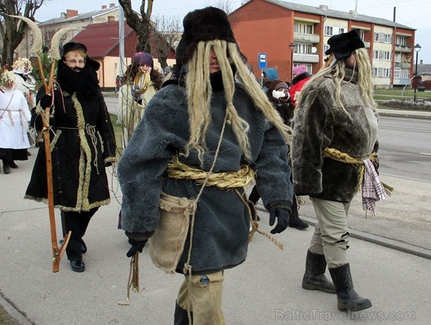Līvānos norisinājās XXI Starptautiskais masku tradīciju festivāls, kurā piedalījās 24 masku grupasno Latvijas un citām valstīm 277670